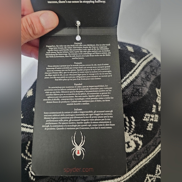 Spyder Beanie Winter Snow Hat NWT One Size Youth Boys Girls Kids 8-14 - Picture 7 of 8